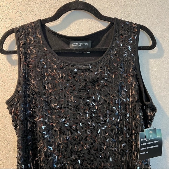 Women’s new Jones New York black sequin front detail sleeveless tank size small - Picture 2 of 5